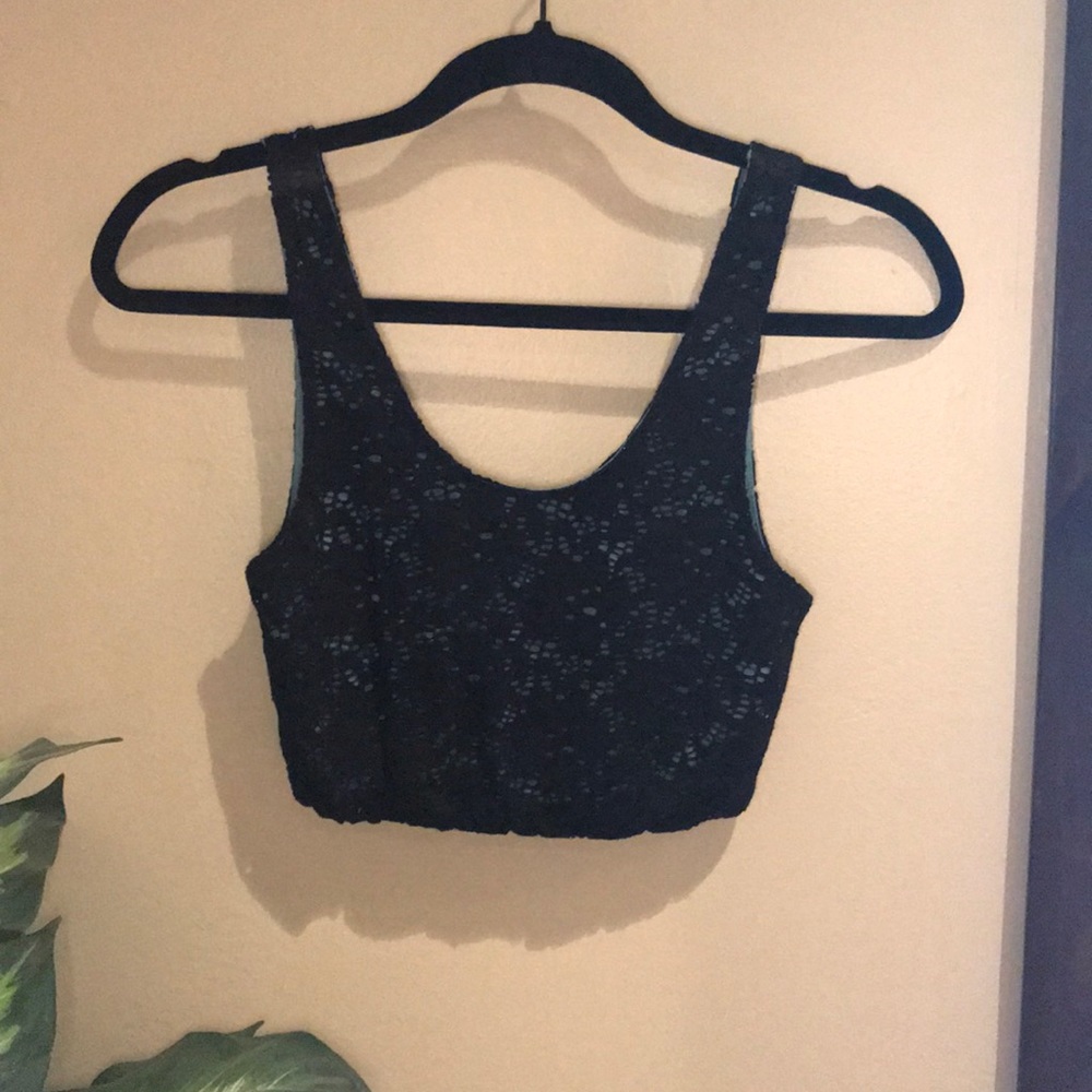 Lace design crop top